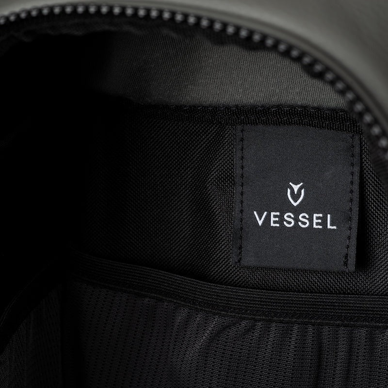 Win a Vessel Lux Cart II Golf Bag + £50 Voucher – Worth Over £500